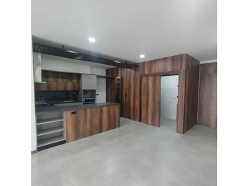Venta de Apartamento Moderno en Medellín Poblado, Las Palmas
