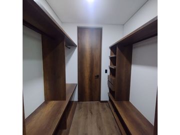 Venta de Apartamento Moderno en Medellín Poblado, Las Palmas