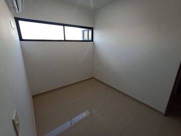 CASA EN PRIVADA PRADOS DE LA CONQUISTA