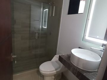 CASA EN PRIVADA PRADOS DE LA CONQUISTA
