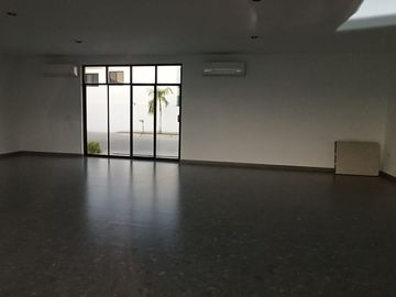 CASA EN PRIVADA PRADOS DE LA CONQUISTA