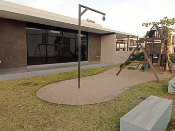 CASA EN PRIVADA PRADOS DE LA CONQUISTA