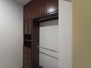 CASA EN PRIVADA PRADOS DE LA CONQUISTA