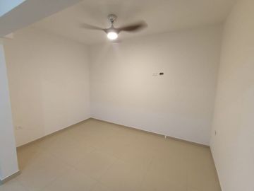 CASA EN PRIVADA PRADOS DE LA CONQUISTA