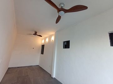 CASA EN PRIVADA PRADOS DE LA CONQUISTA