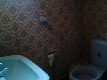 SE VENDE CASA ESQUINERA  BARRIO CARVAJAL LA LLANURA SOBRE AVENIDA PRINCIPAL PRIMERA  DE MAYO. CERCA A MAC DONALS