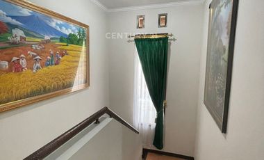 Disewa Rumah Nyaman Strategis Di Kota Baru Parahyangan Bandung