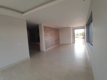 CASA EN VENTA URBANIZACIÓN SEVILLA | 1190