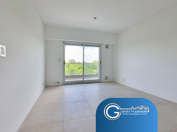 VENTA DEPARTAMENTO Duplex DOS DORMITORIOS - Terraza exclusiva y balcon frente al parque Independencia - FINANCIACION - Av. Pellegrini 2632