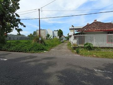 Villa Etnik Baru Strategis Bagus Jalan Kaliurang km 10