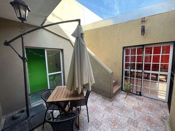 Chalet PH en venta en La Tablada