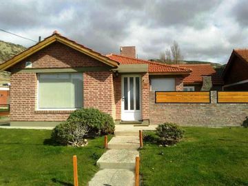 Chalet 4 amb. B° Médanos, Comodoro Rivadavia- Chubut