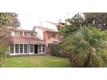 Chalet 4 ambientes- Parque Luro