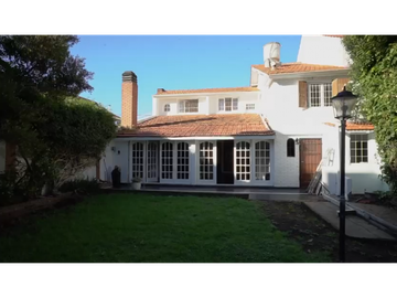 Chalet 4 ambientes- Parque Luro
