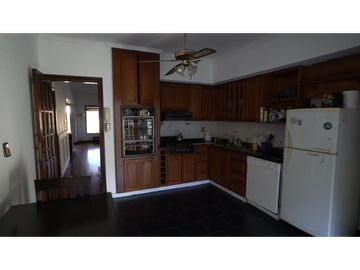 Chalet 4 ambientes- Parque Luro