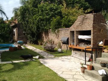CASA EN LOTE PROPIO DE 4 AMBIENTES. SUP. 10 mts X 46 mts2.