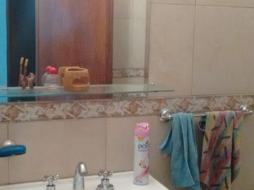 CASA EN LOTE PROPIO DE 4 AMBIENTES. SUP. 10 mts X 46 mts2.