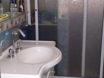 CASA EN LOTE PROPIO DE 4 AMBIENTES. SUP. 10 mts X 46 mts2.