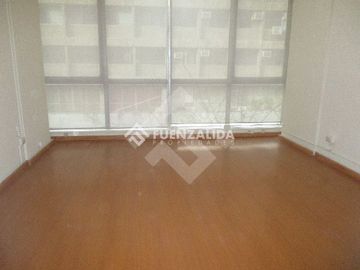 Venta Oficina Santiago 1 privado 1 baño