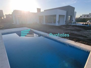 Casa en una planta en Barrio Lagos de Canning a estrenar