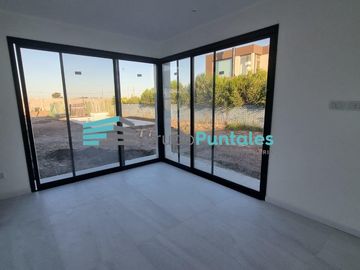 Casa en una planta en Barrio Lagos de Canning a estrenar