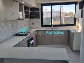 Casa en una planta en Barrio Lagos de Canning a estrenar