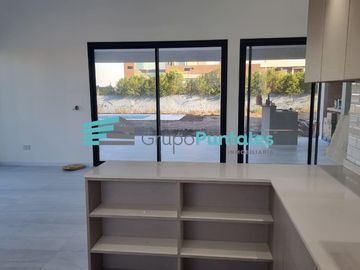 Casa en una planta en Barrio Lagos de Canning a estrenar