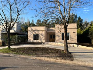 Venta Casa 5 ambientes,  San Isidro Labrador.