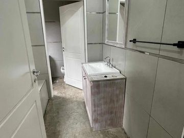 Venta Casa 5 ambientes,  San Isidro Labrador.