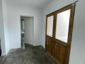 Venta Casa 5 ambientes,  San Isidro Labrador.