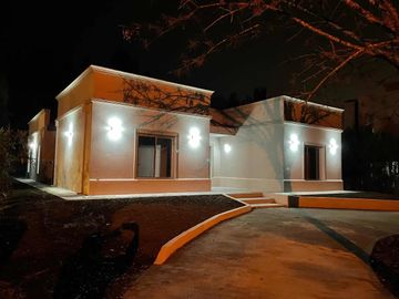 Venta Casa 5 ambientes,  San Isidro Labrador.