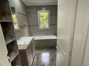 Venta Casa 5 ambientes,  San Isidro Labrador.