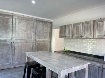 Venta Casa 5 ambientes,  San Isidro Labrador.