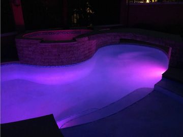 SEA Confiable Vende Casa con Piscina Y jardín en Clayton Village
