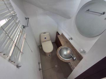 casa en arriendo en valle del lili. Cod A4396