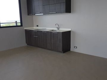 Brand New Corner 1 Bedrm Suite @ The Reef Mactan for Sale, Negotiable