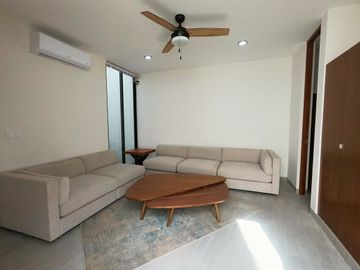 CASA EN VENTA MERIDA, CHOLUL, CON ALBERCA EN PRIVADA CON AMENIDADES