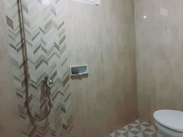Rumah Baru Gress di Gayung Kebonsari Tinggal 1 Unit Buruan