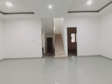 Rumah Baru Gress di Gayung Kebonsari Tinggal 1 Unit Buruan