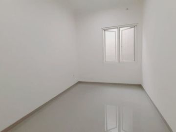 Rumah Baru Gress di Gayung Kebonsari Tinggal 1 Unit Buruan