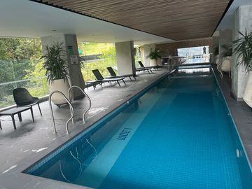 apartamento en venta en el poblado. Cod V121133407