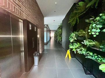 apartamento en venta en el poblado. Cod V121133407