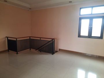 Komplek perum antapani LT Lb 80/130 2KT 2KM SHM IMB 990jt dekat ke jalan raya keamanan 24 jam