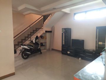 Komplek perum antapani LT Lb 80/130 2KT 2KM SHM IMB 990jt dekat ke jalan raya keamanan 24 jam