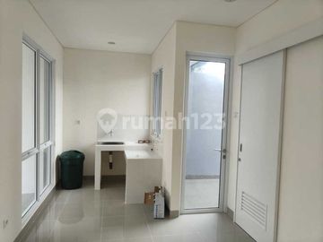 Dijual Rumah 2 Lantai Siap Huni di Gading Serpong, Tangerang