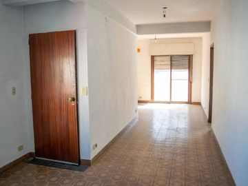 Casa de 3 ambientes con cochera en venta en Munro