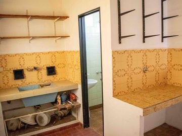 Casa de 3 ambientes con cochera en venta en Munro
