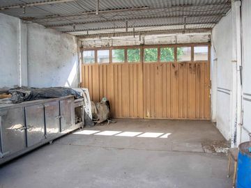 Casa de 3 ambientes con cochera en venta en Munro