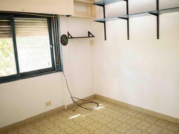 Casa de 3 ambientes con cochera en venta en Munro