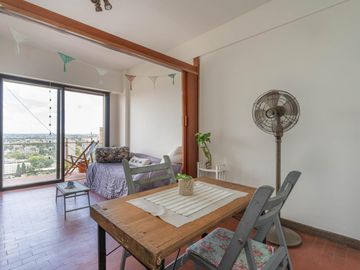 Venta Departamento Monoambiente  Ramos Mejía. Con Balcón super luminoso